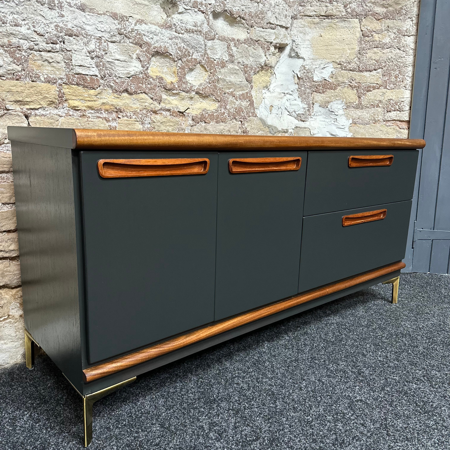 Sideboard